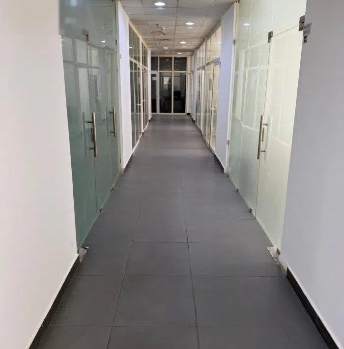 مكاتب ومحلات للايجار