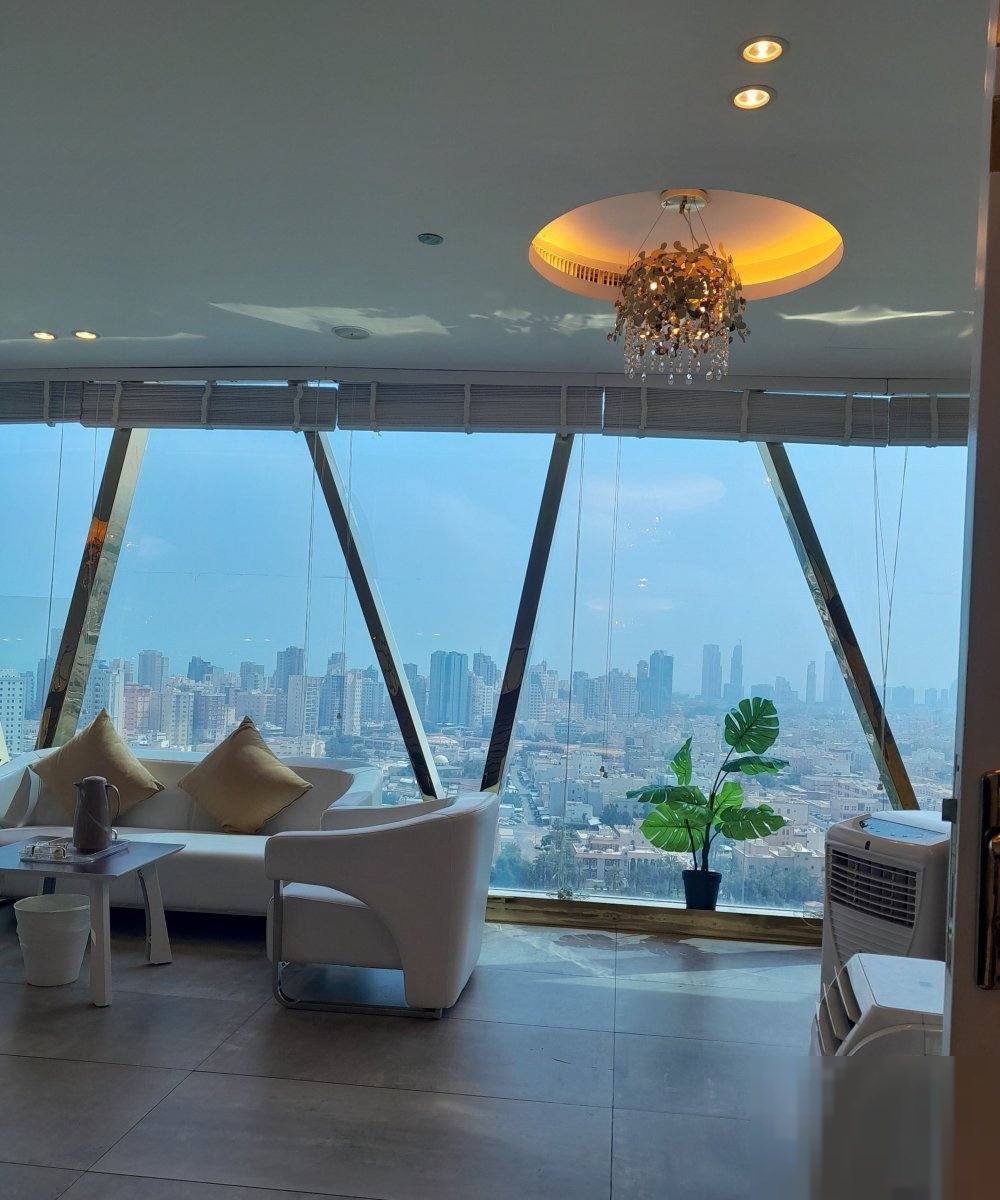 Role for rent in Burj Al-Tijaria