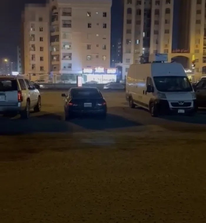 1000 m2 More than 6 bedrooms Townhouse for Sale in Hawally Rumaithiya