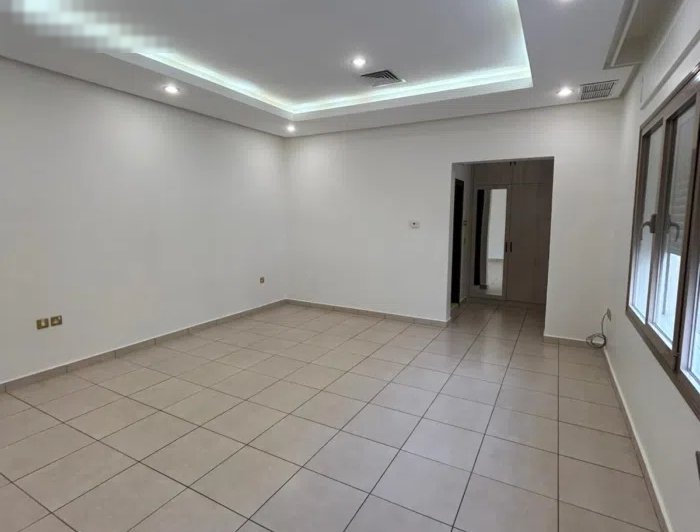 1 m2 4 Bedrooms Townhouse for Rent in Hawally Salam