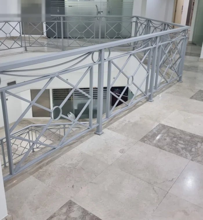 للايجار مكتب بشرق مساحة 85 متر بسعر ممتاز مع 3 شهور سماح موقع متميز مع وجود باركنج كبير