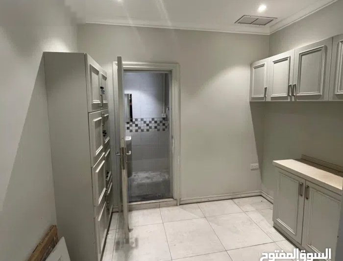 دور إستثماري للإيجار في شرق