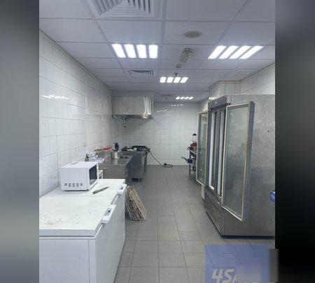 Shop in Jahra