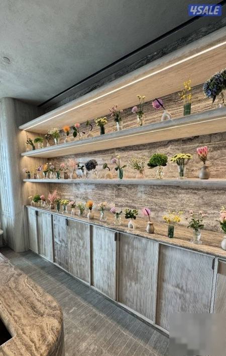 للبيع محل ورد فخم