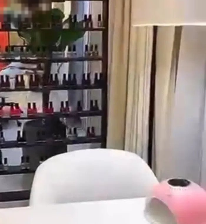 فرصه إيجار وشراء صالون راقى جدا vip بمساحه 220 متر