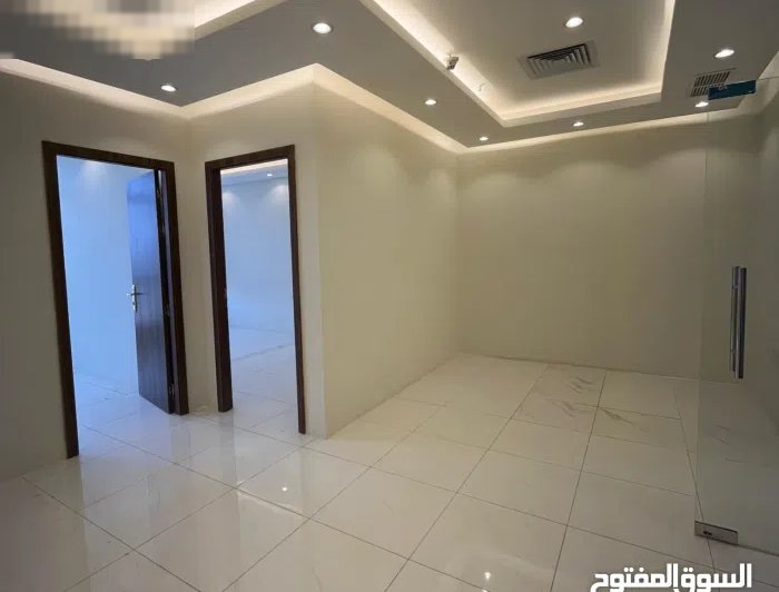 مكتب دور كامل تجاري للإيجار في حولي  قطعه 4