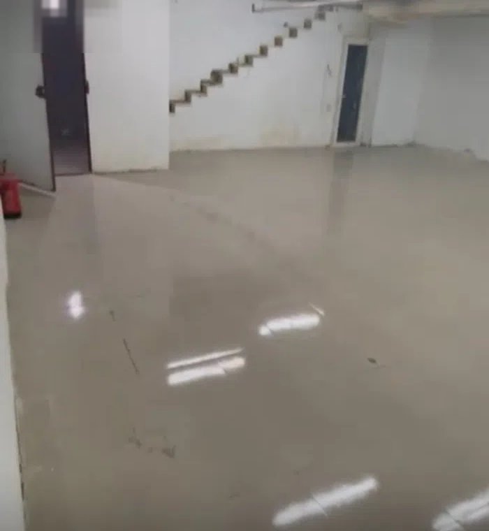 مخزن للايجار بالشعب البحري