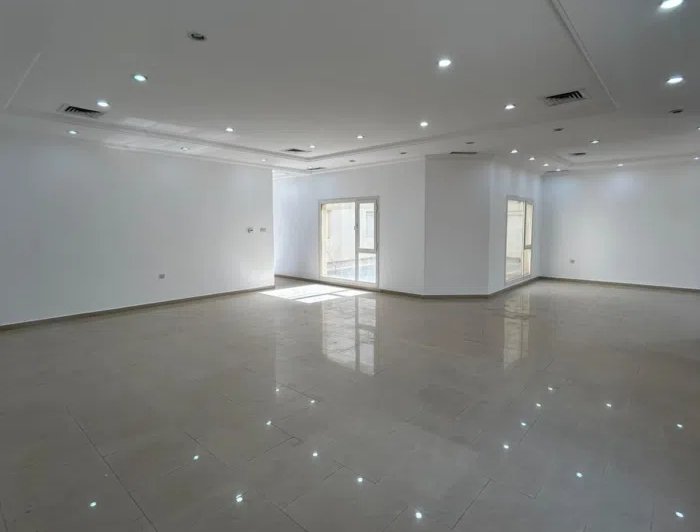 1 m2 5 Bedrooms Villa for Rent in Mubarak Al-Kabeer Abu Hasaniya