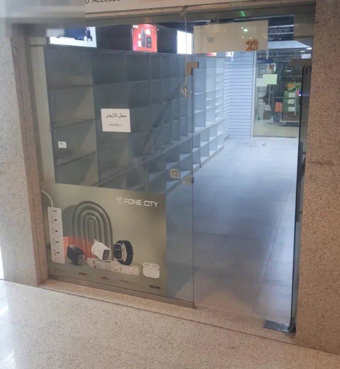 محل للايجار  مجمع اضواء شارع ابن خلدون