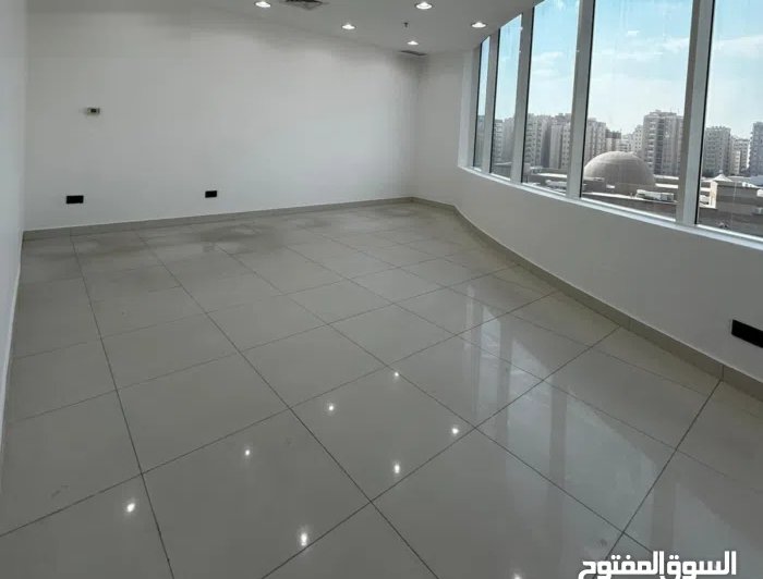 مكتب تجاري مع فترة سماح للإيجار في الفروانية