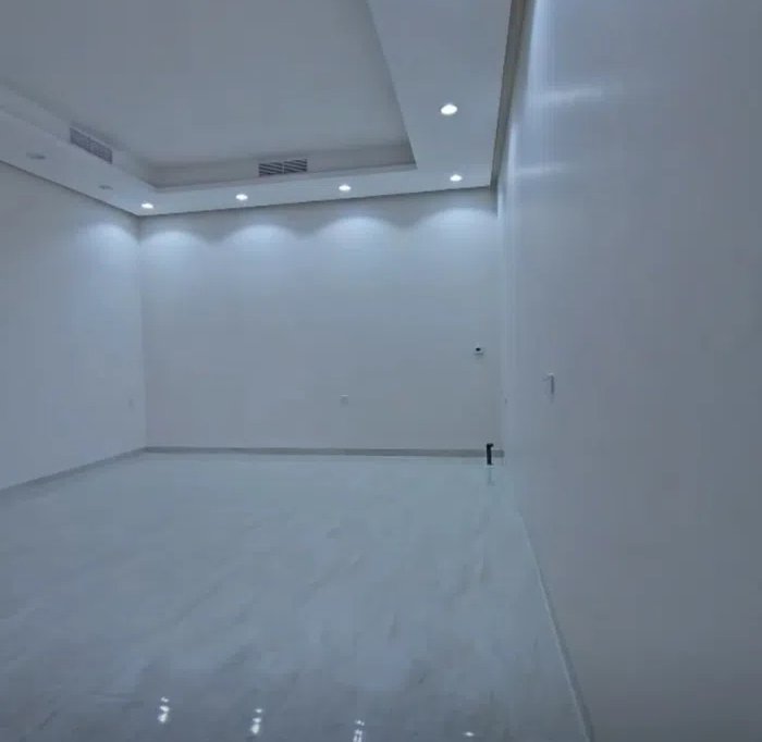 300 m2 4 Bedrooms Townhouse for Rent in Al Jahra Waha