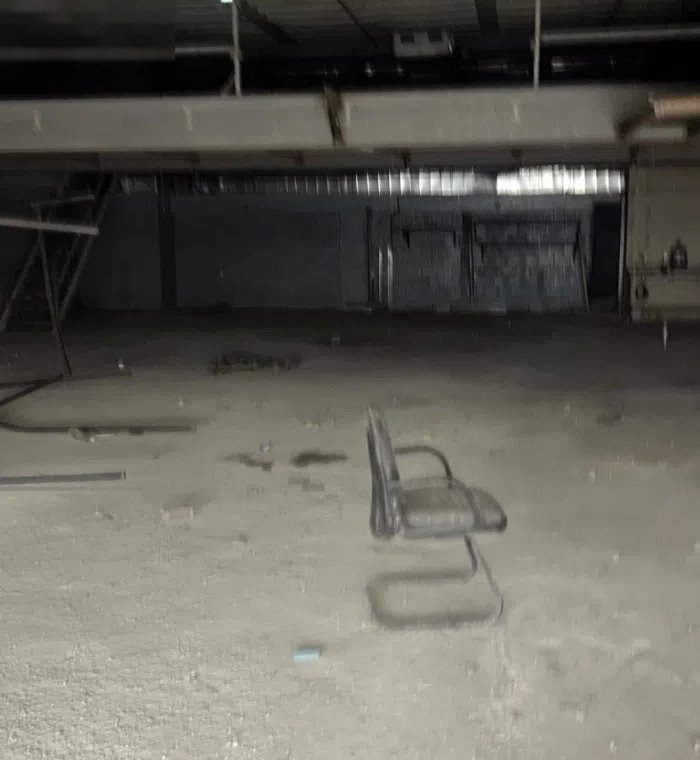 للايجار هنجر 800 متر في الشويخ الصناعية