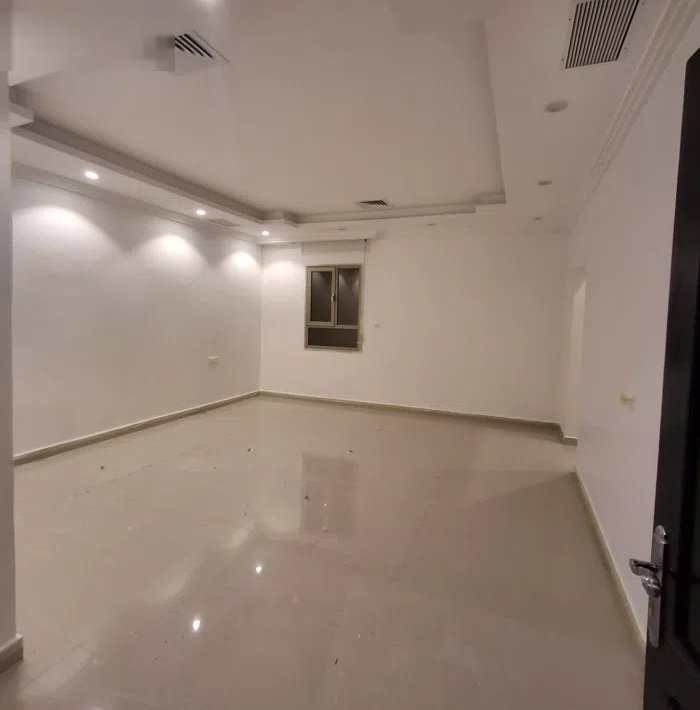 200 m2 3 Bedrooms Apartments for Rent in Al Ahmadi Mangaf