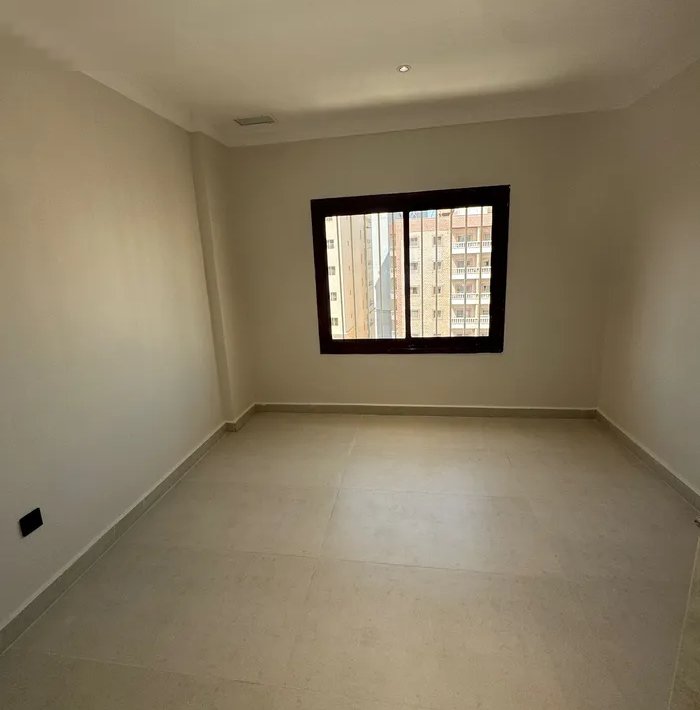 1000 m2 Studio Apartments for Rent in Hawally Salmiya