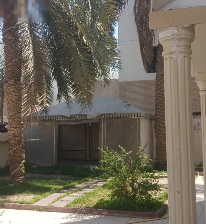 750 m2 5 Bedrooms Villa for Rent in Kuwait City Yarmouk