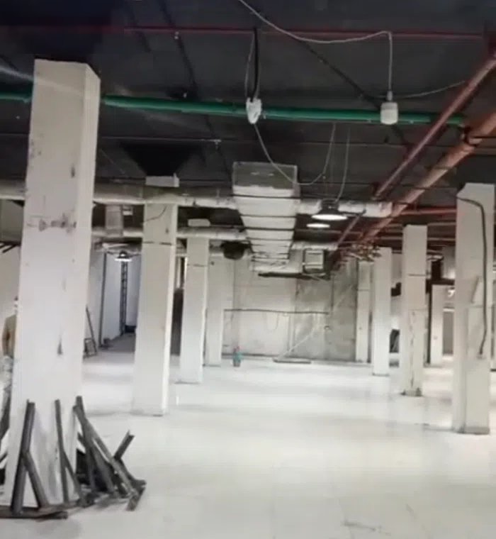 للايجار مخزن في الري مساحة كبيرة