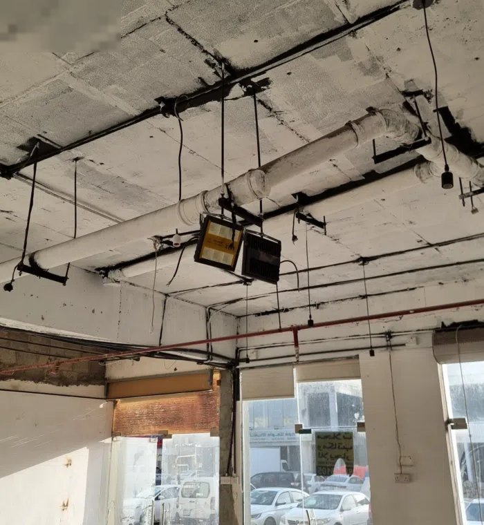 محل للايجار باسواق القرين موقع مميز علي الشارع مساحة 24 متر مربع Shop for rent in Al-Qurain Markets,