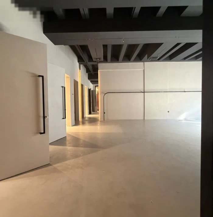 للإيجار فى صباح السالم دور اول تجارى راقى 140 متر يصلح صالون نسائى - مشغل خياطه - استشارات نفسيه