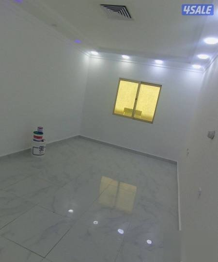 apartment for rent in Hawalli room and hall and bathroom and kitchen