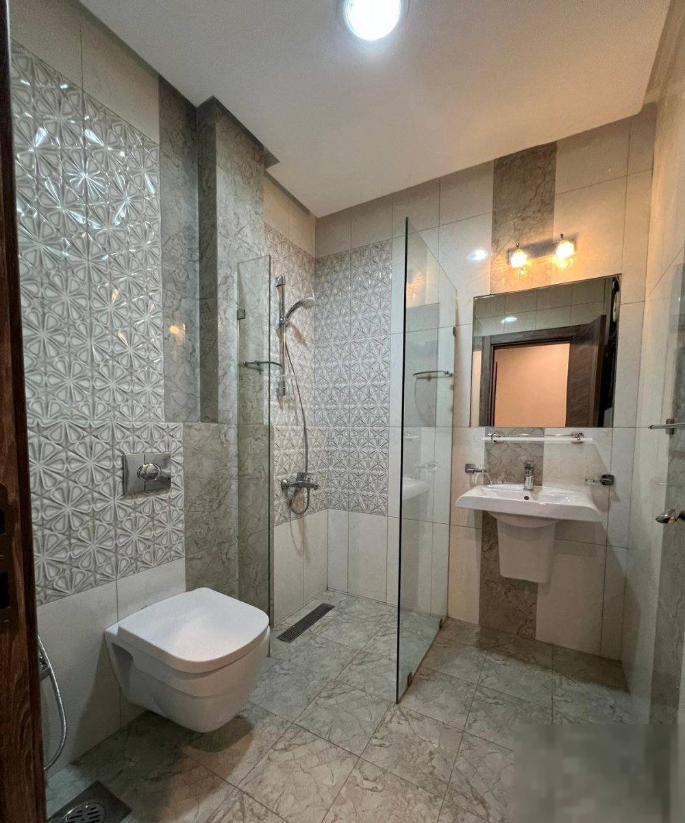 Floor in Al-Fnaitees