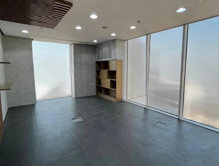 دور كامل تجاري للإيجار في المرقاب