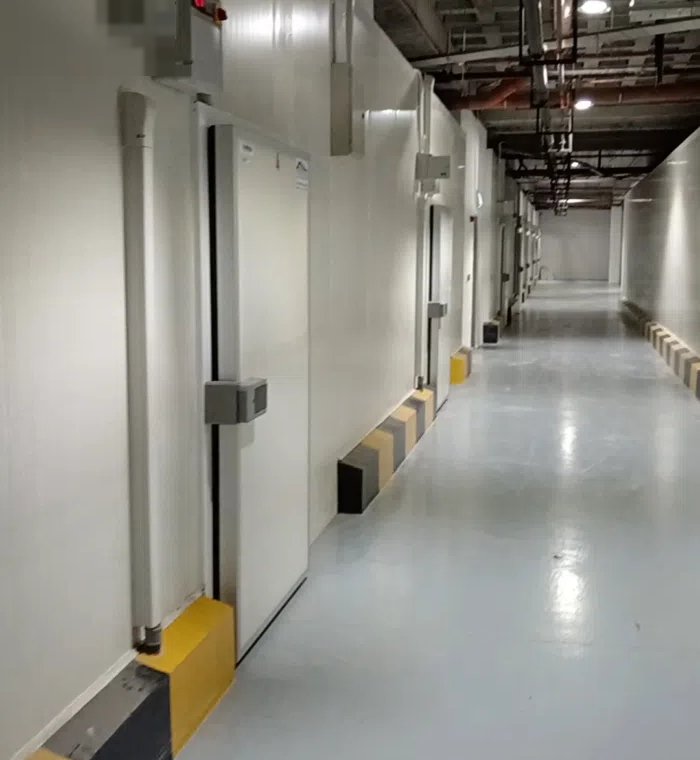 للإيجار غرف  (تبريد) مساحة 59متر الشويخ مع ترخيص صحي