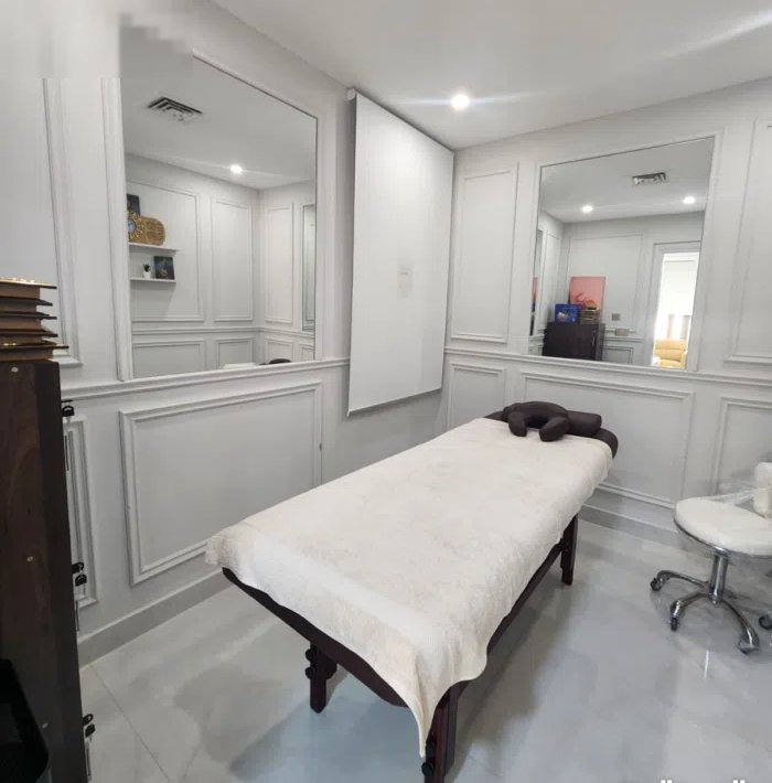 للبيع صالون تجميل فاخر