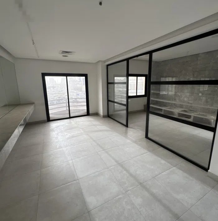 شقة تجارية للإيجار بالجابرية مساحة 97 م  Commercial Apartment for Rent 97 sqm Jabriya