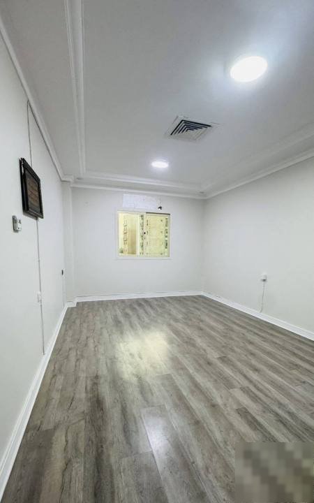 Apartment for rent in Hawalli room and hall and bathroom and kitchen big spaces