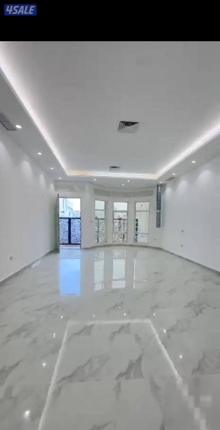 Floor in New Wafra