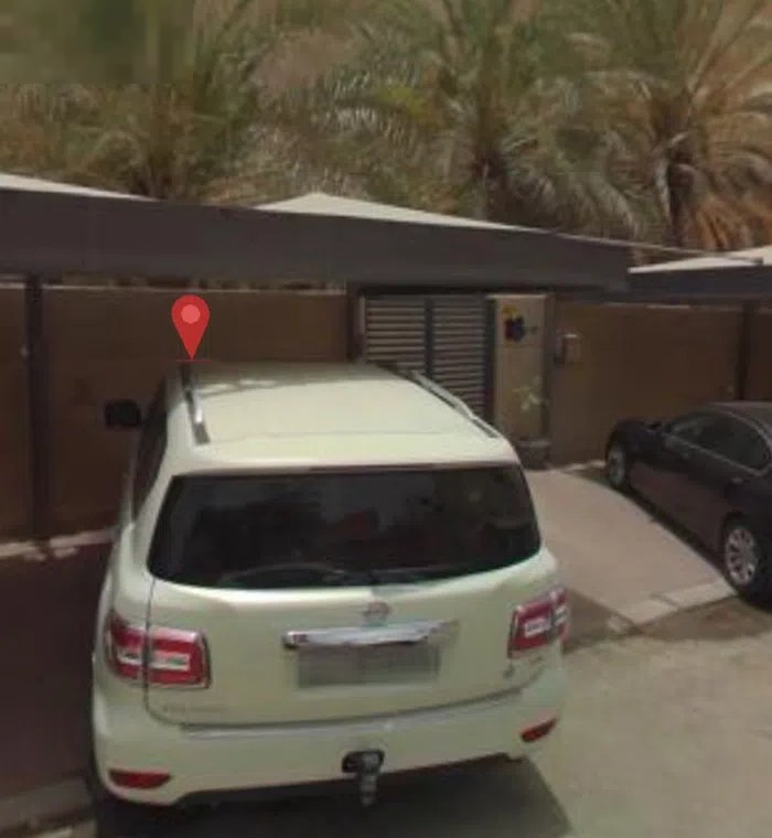 1000 m2 More than 6 bedrooms Villa for Sale in Al Ahmadi Fintas