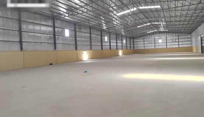 لايجار مخاذن وقسائم صناعية وسراديب وارض فضاء وسكن عمال للشركات والمؤسسات الحكومية التواصل وتس اب