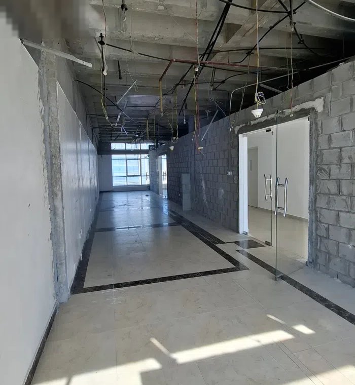 للايجار ادوار في العاصمـــــة مع اطلالــــــــة بحريــــــــة ومع 3 شهـــــــور مجانـــــــــــــاً