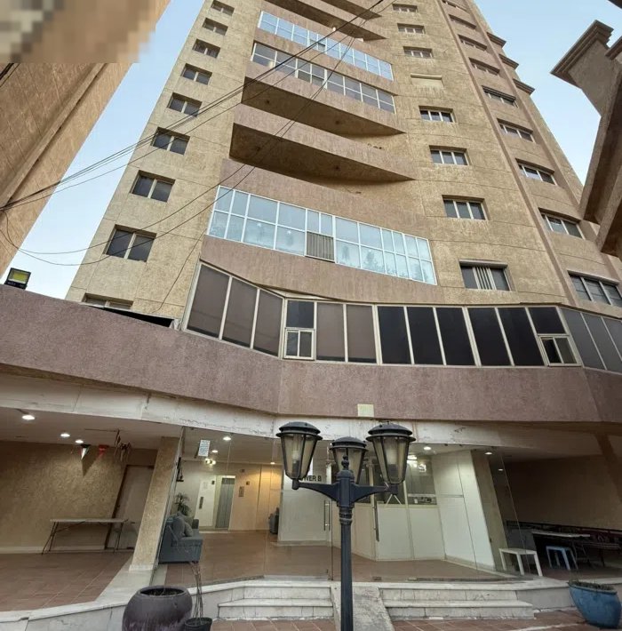 200 m2 4 Bedrooms Apartments for Sale in Al Ahmadi Mahboula