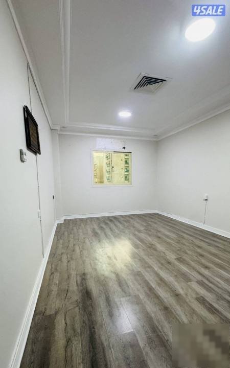 Apartment for rent in Hawalli room and hall and bathroom and kitchen big spaces