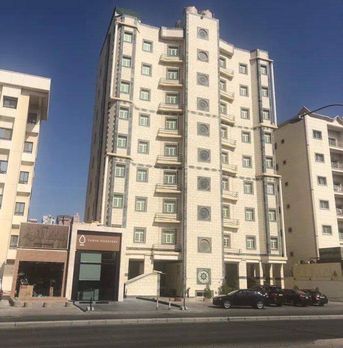 400 m2 More than 6 bedrooms Villa for Rent in Hawally Zahra