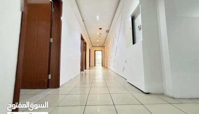 مكاتب للإيجار مساحات مرنه و إطلاله بحريه