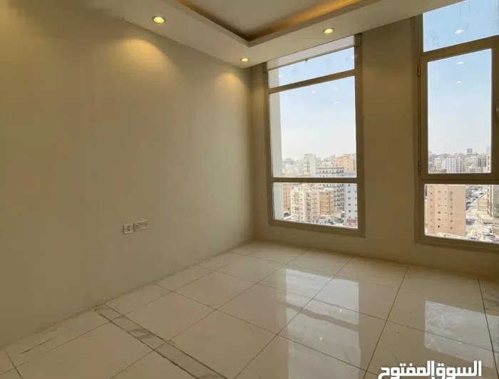 مكتب دور كامل تجاري للإيجار في حولي  قطعه 4