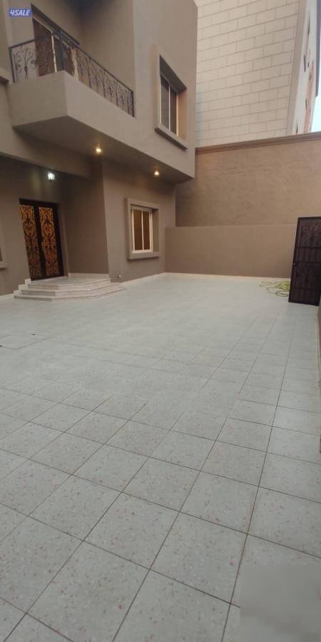 Floor in Mangaf