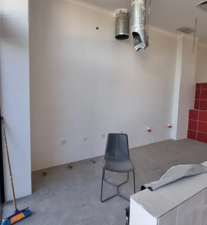 للايجار بابو الحصاني محل مساحتة 50 متر  موقع مميز  For rent in Abu Al-Hassani, a shop with an area o