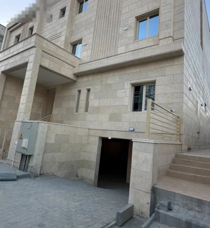 1000 m2 More than 6 bedrooms Villa for Sale in Hawally Salmiya