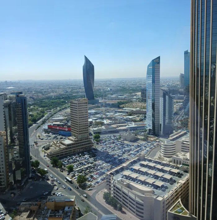 مكاتب ومحلات تجارية