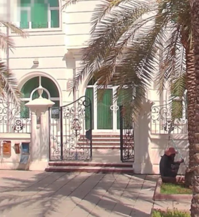 750 m2 More than 6 bedrooms Villa for Sale in Kuwait City Qadsiya