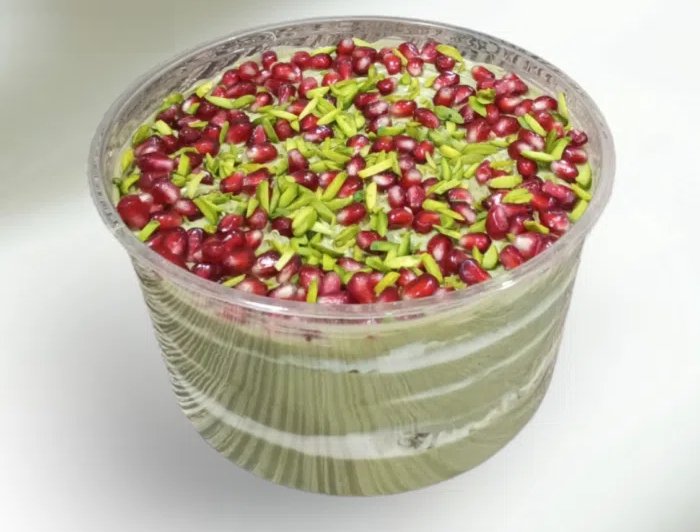 للضمان محل حلويات شوكولاته وكيك وموالح ورق عنب ومسخن دجاج المحل قائم منذ عام 2019