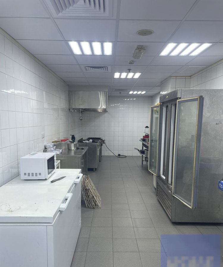 Shop in Jahra