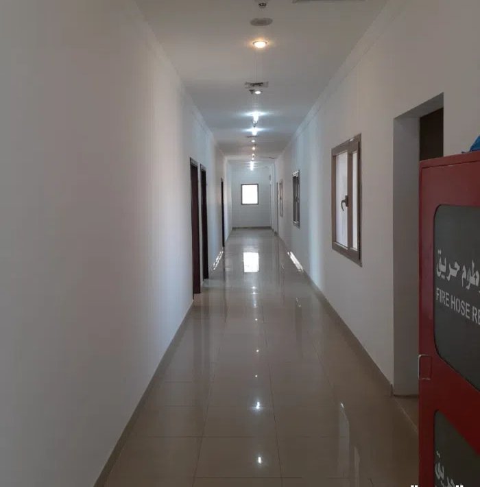 للإيجار مكتب ومحل في حولي شارع بن خلدون مقابل مجمع القاهرة