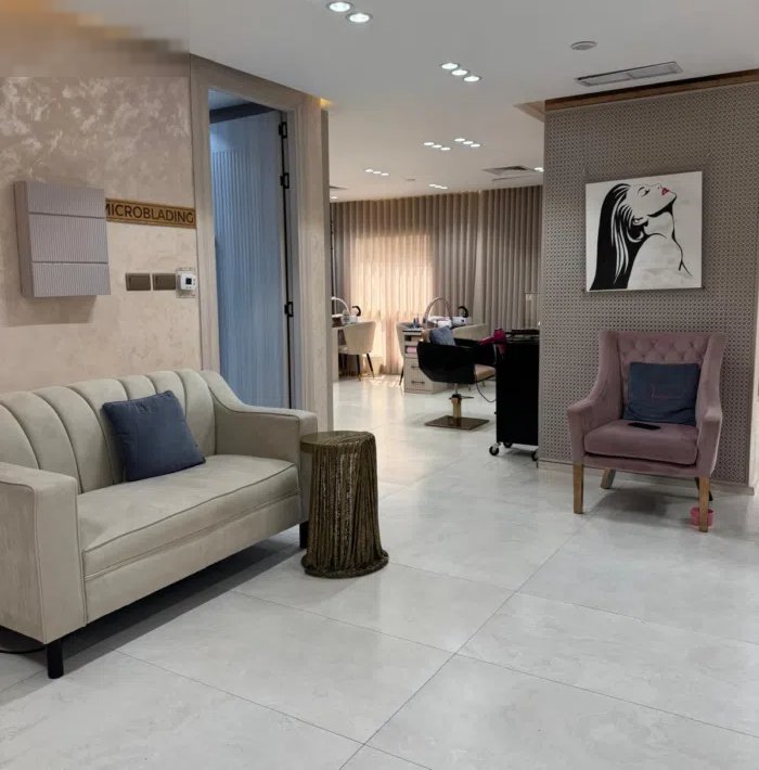 اجار الصالون 2000  مطلوب 25 وقابل للتفاوض جاهز للتسليم معا الرخصه