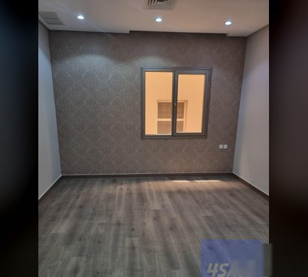 Commercial shop for rent. Property area is 1. Contains one room.
