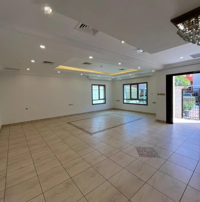 1 m2 3 Bedrooms Villa for Rent in Hawally Shuhada