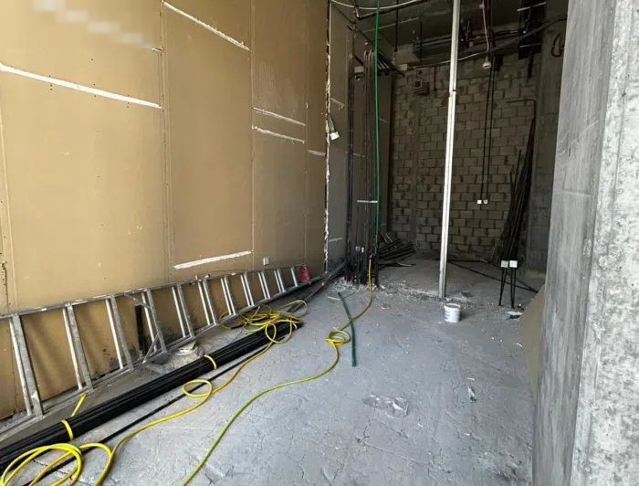 محل تجاري مع فترة سماح للإيجار في الشرق